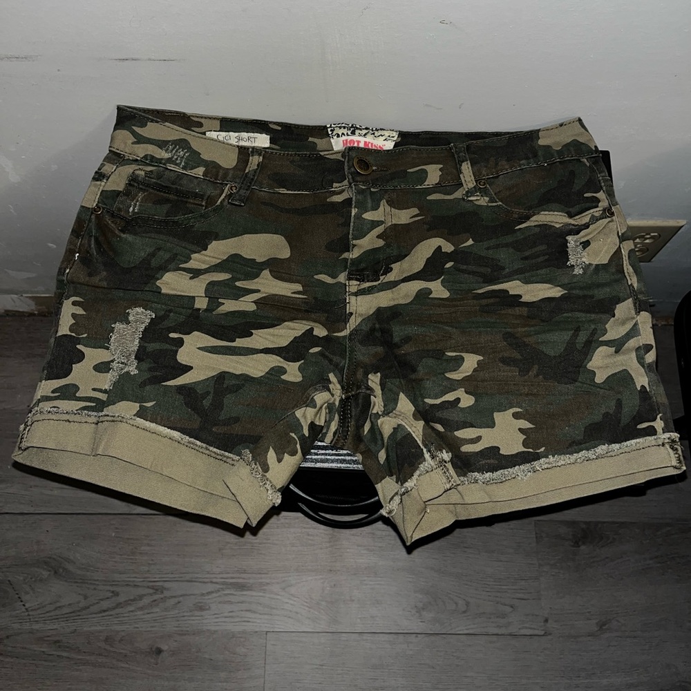 Hot Kiss Green Cargo Shorts Military-Inspired